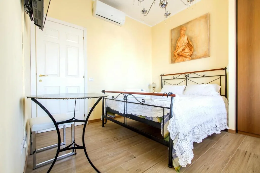 Camera Matrimoniale — B&B Antico Cortile