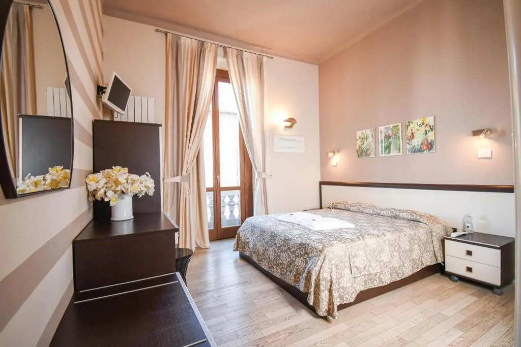 Double Room — Bergamo Romantica
