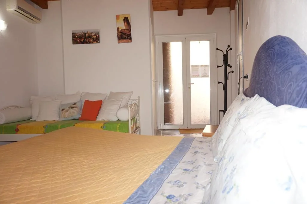 Double Room — Bergamum F.L.