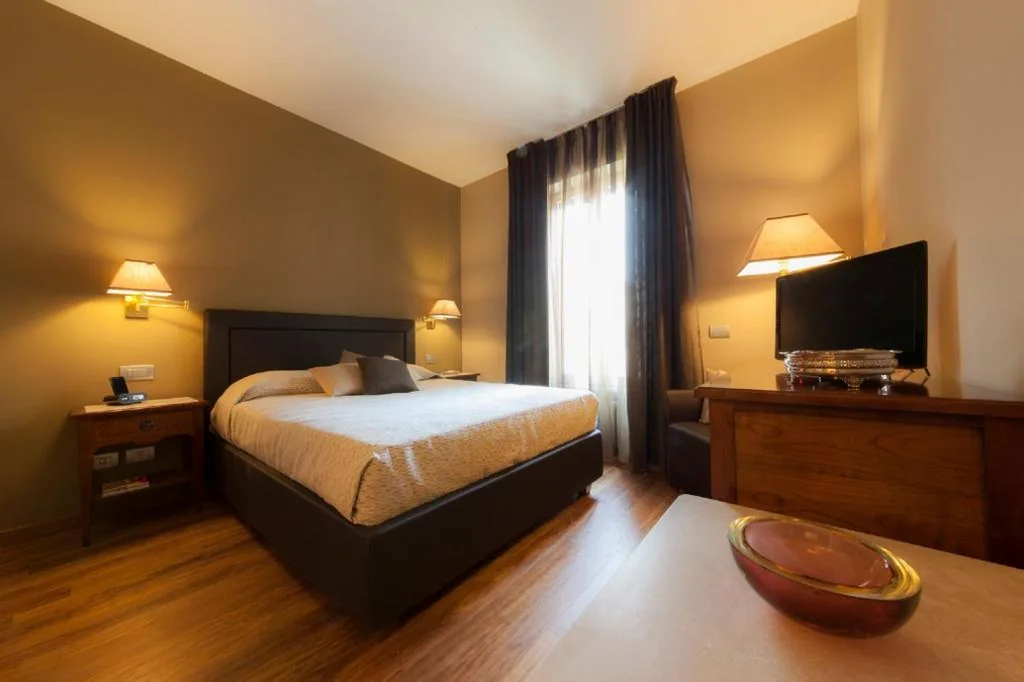Double Room — Bronzino House