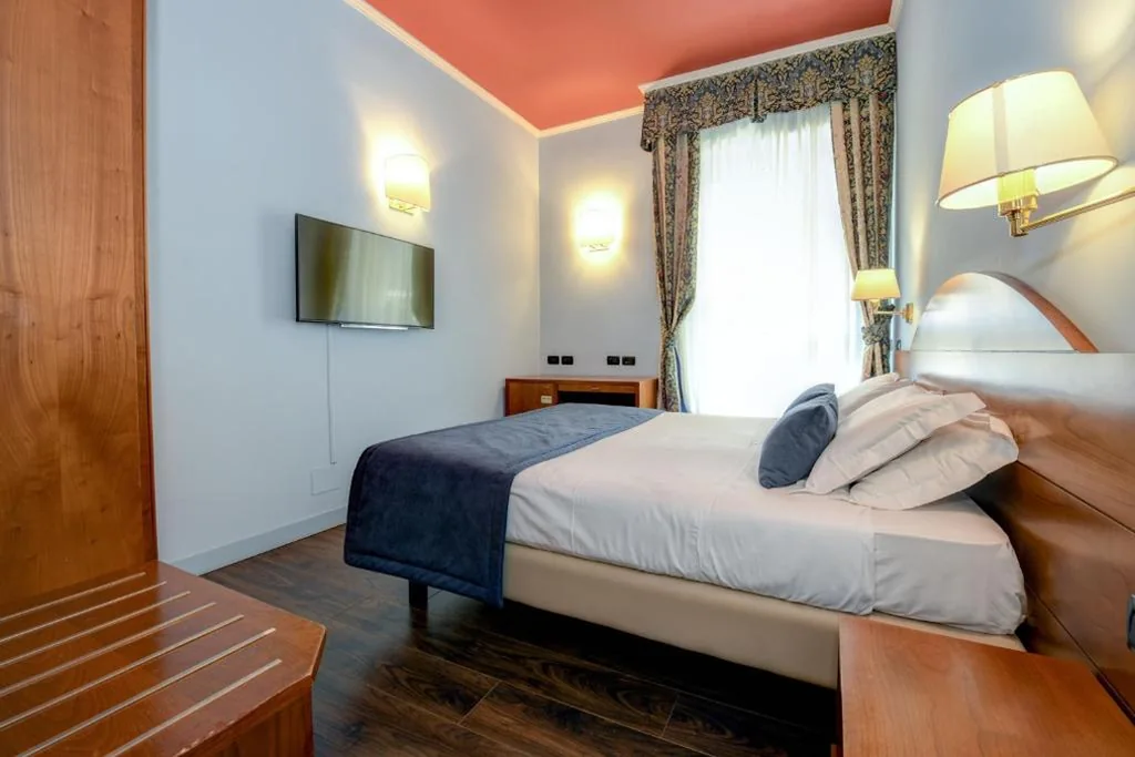 Classic Double Room — Hotel City