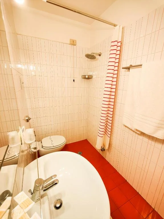 Camera Matrimoniale Comfort — Albergo B&B Tenesi