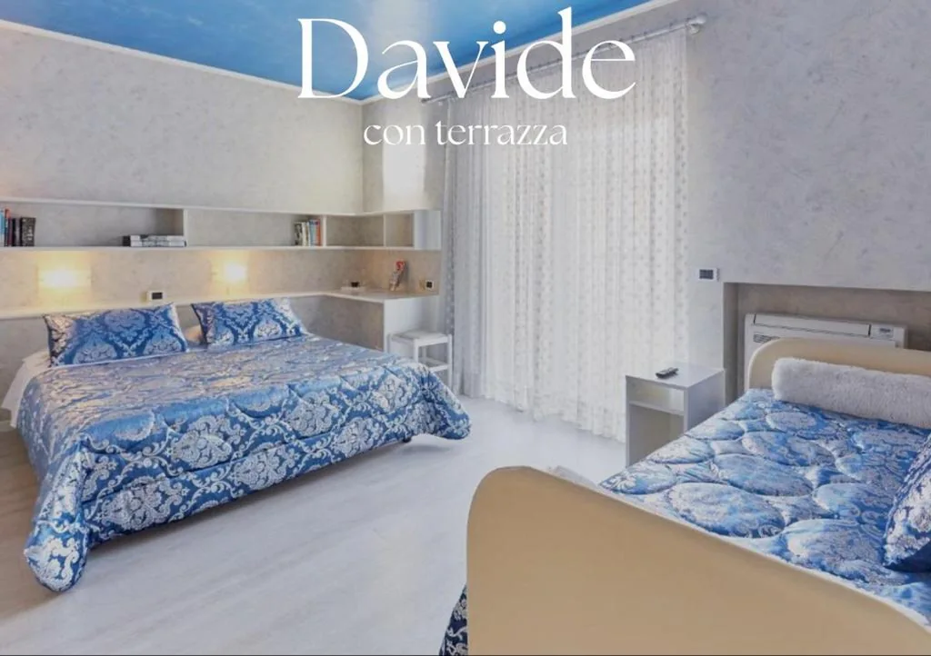 Camera Matrimoniale Comfort con Balcone — HOTEL Villa Lilla
