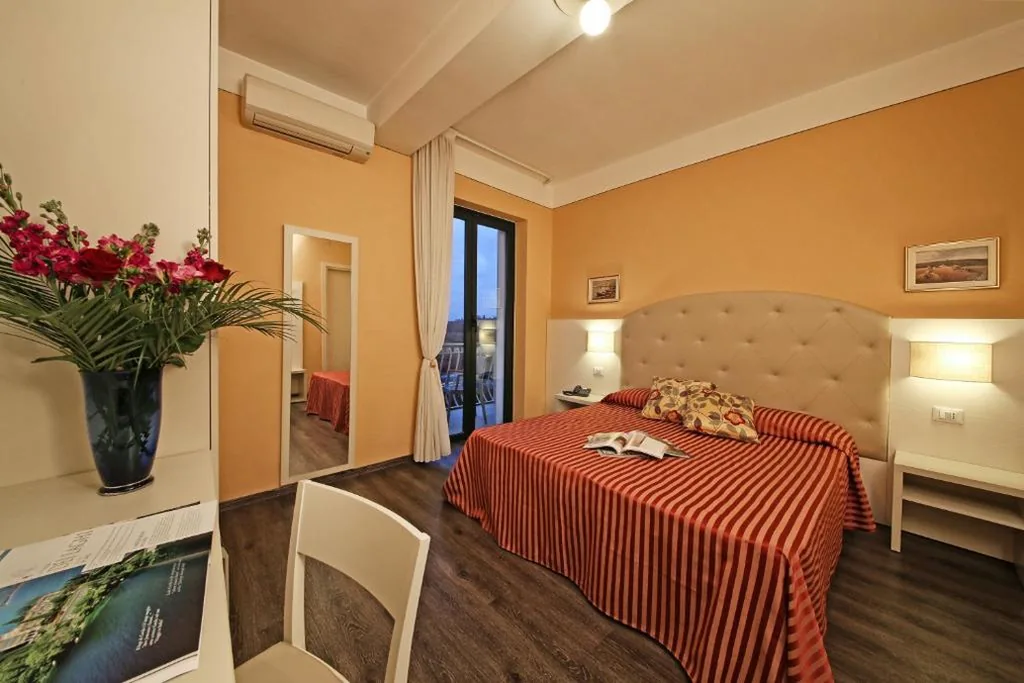 Comfort Double Room — Hotel Panoramica