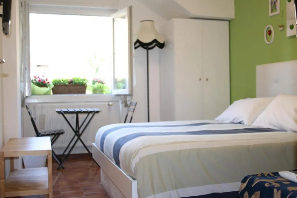 Camera Matrimoniale con Bagno — Bed & Breakfast il Bolentino Varenna