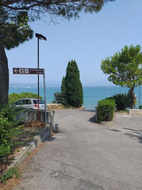 Camera Matrimoniale con Bagno in Comune — appartamento quadrifoglio