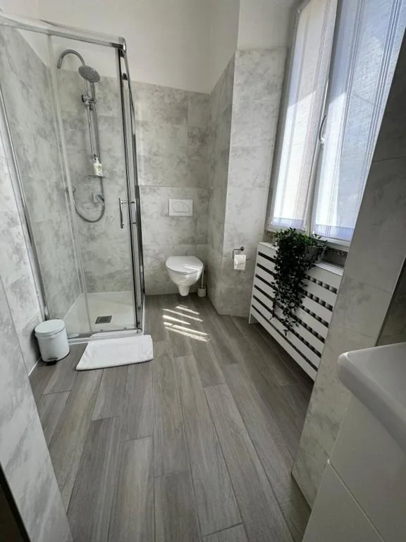 Camera Matrimoniale con Bagno in Comune — Casa L’Aquila