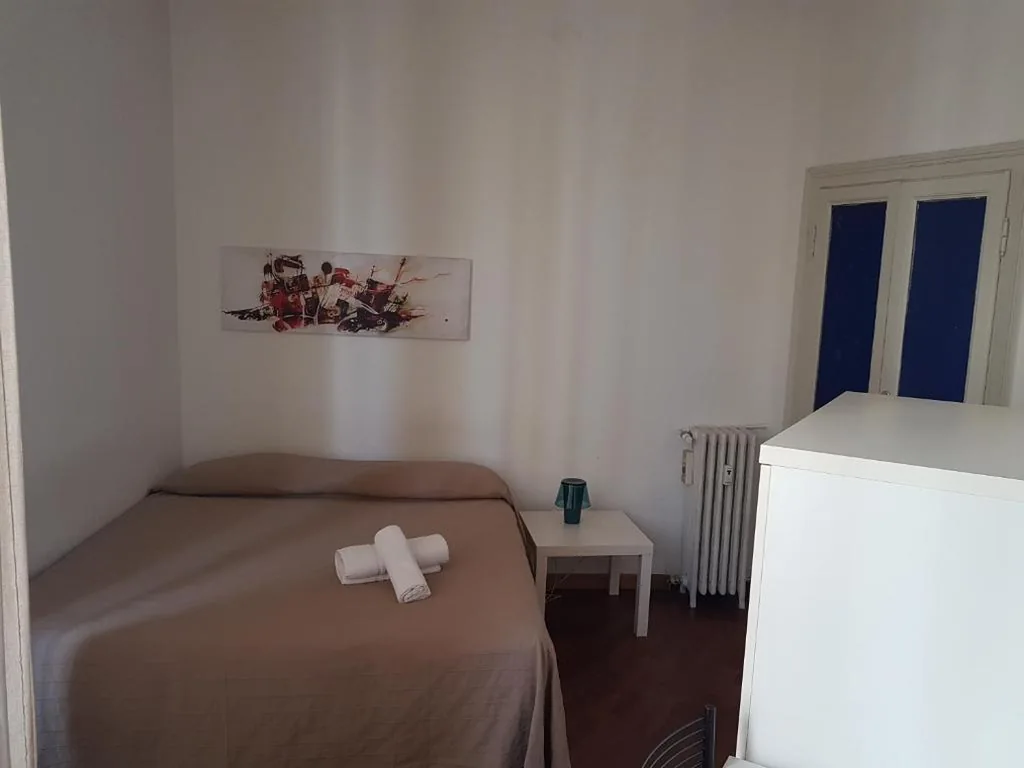 Double Room with Shared Bathroom and Balcony — Aldebaran