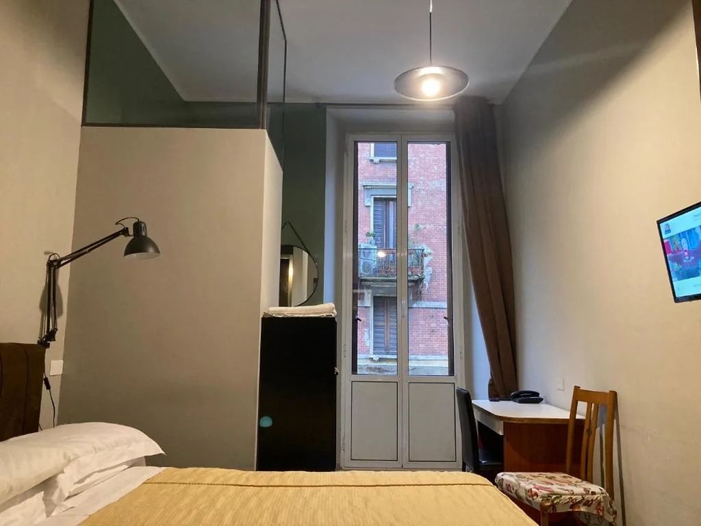 Double Room with Shared Bathroom — Hotel Calypso