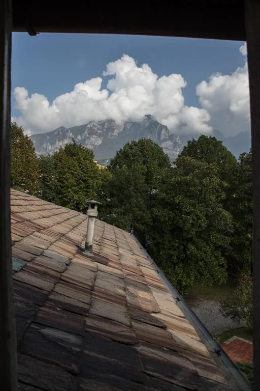 Camera Matrimoniale con Bagno in Comune — Villa del Cigno