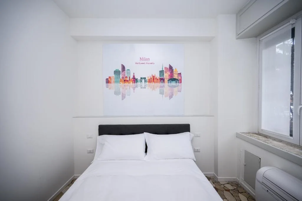 Camera Matrimoniale con Bagno Privato — Airguest Pianella Rooms