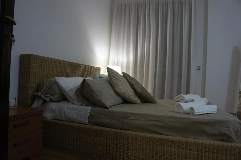 Double Room with Private Bathroom — B&B Civico 40