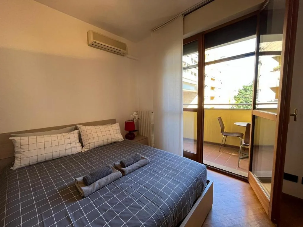 Camera Matrimoniale con Bagno Privato — BedandBreakfast Eni Torri Lombarde San Donato BBqueen