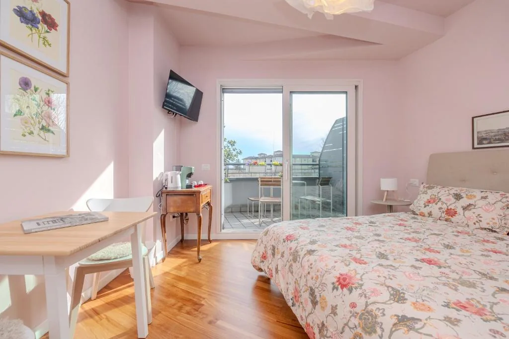 Camera Matrimoniale con Bagno Privato — Charme a Bergamo