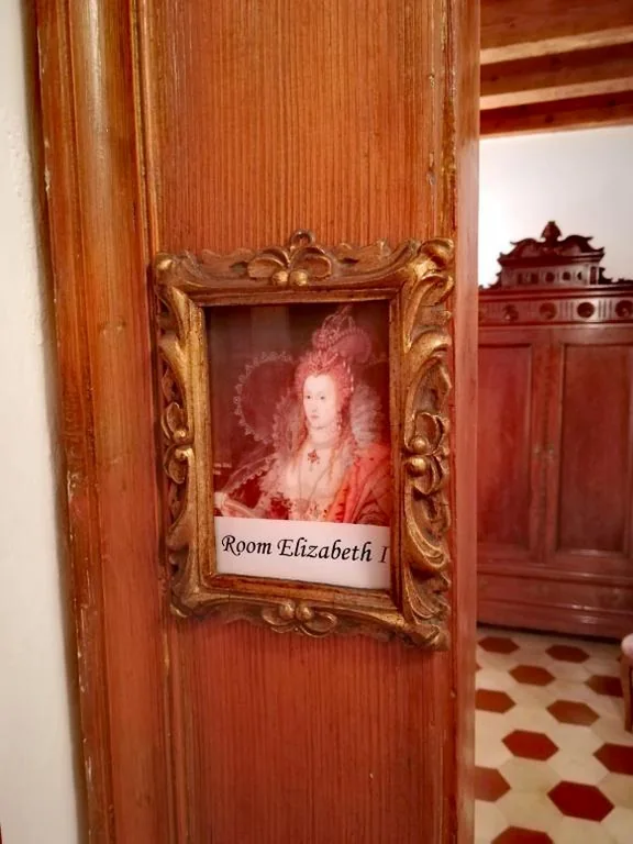 Double Room with External Private Bathroom — Il rifugio di Elizabeth