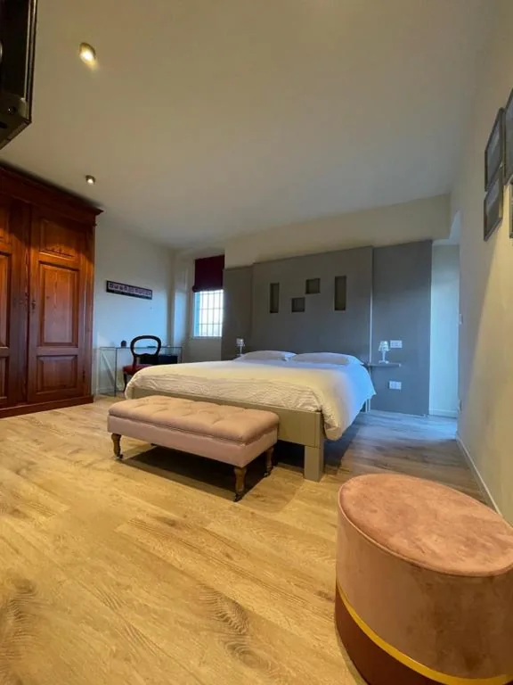 Camera Matrimoniale con Bagno Privato — Foresteria Antica Bastia B&B