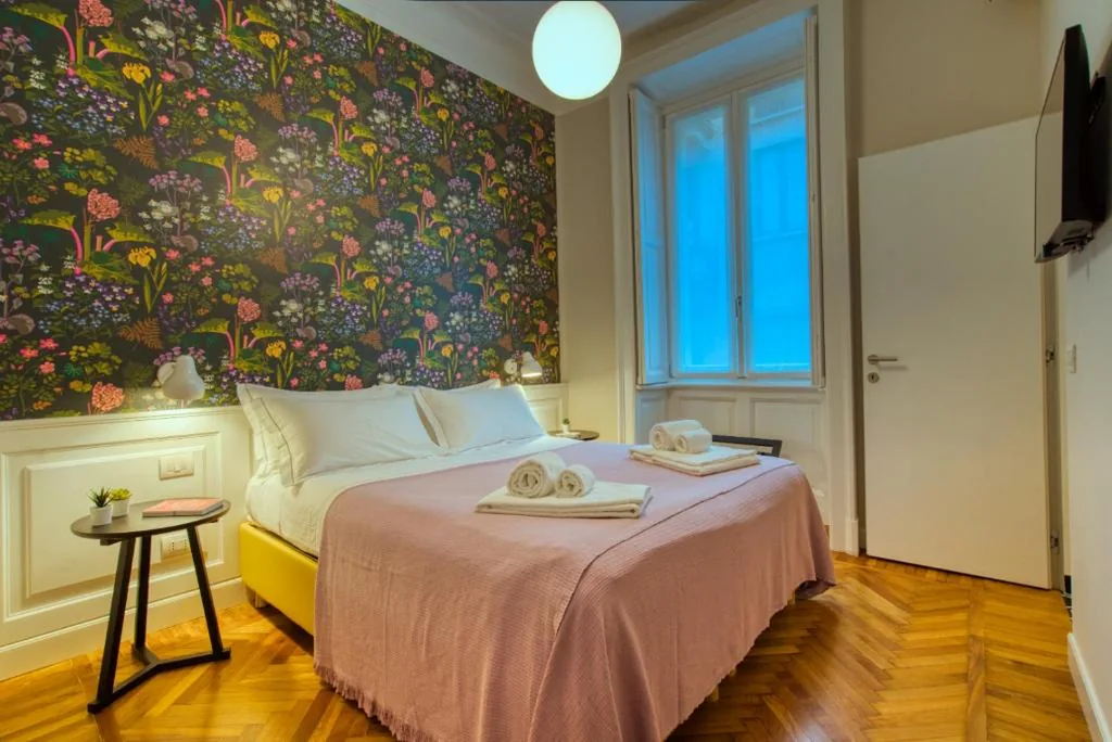 Camera Matrimoniale con Bagno Privato — GuestHost – Dimora Claudia Luxury Rooms
