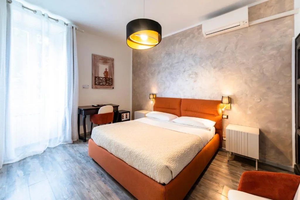 Double Room with Internal Private Bathroom and Garden View — Palazzo Rivola