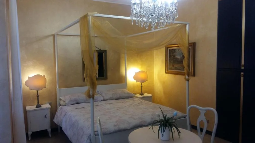 Double Room with Private Bathroom — La Martino B&B