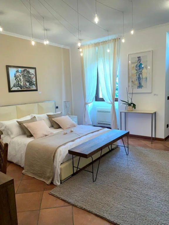 Double Room with Private Bathroom — La Villa Como