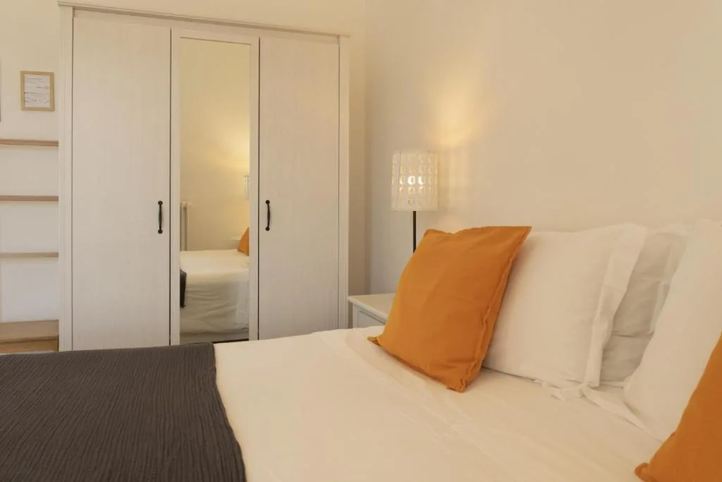 Double Room with Private Bathroom — Milano 71