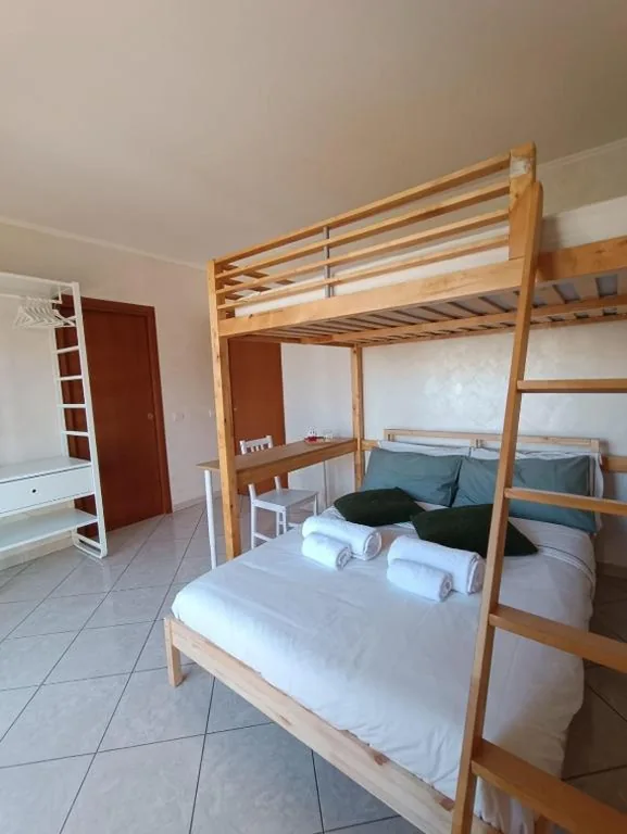Double Room with Private Bathroom — MilanoLetto Suite Room