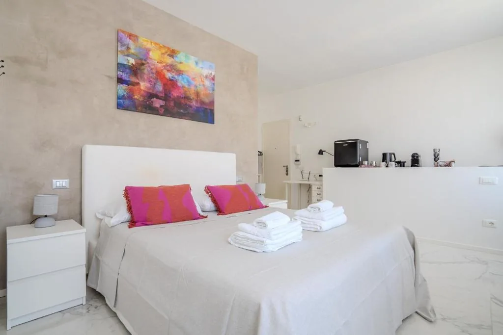 Double Room with Private Bathroom — The Warm Stay Milano