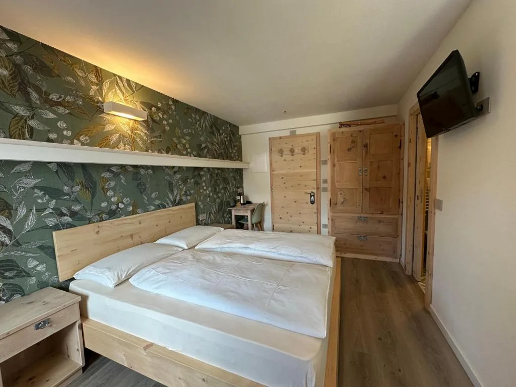 Double Room with Balcony (3 Adults) — Garni La Casetta