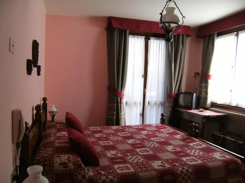 Double Room with Balcony — Albergo Thurwieser