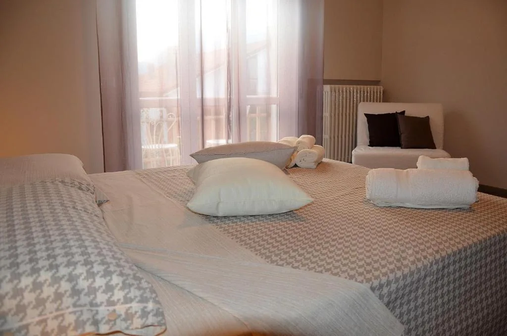 Double Room with Balcony — B&B Panorama Iseo