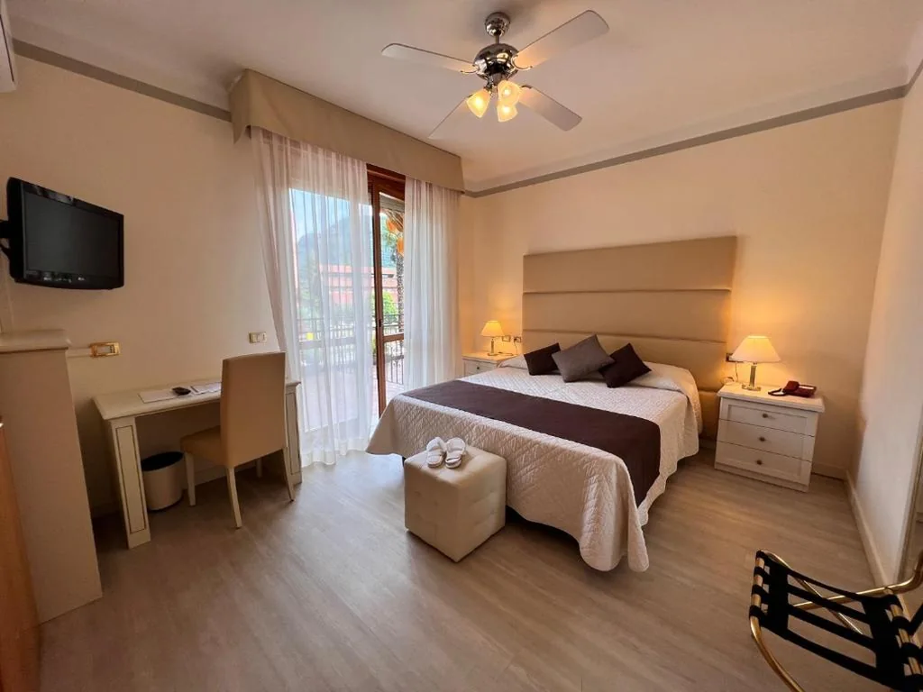Double Room with Balcony and Hill View — Hotel Conca d’Oro