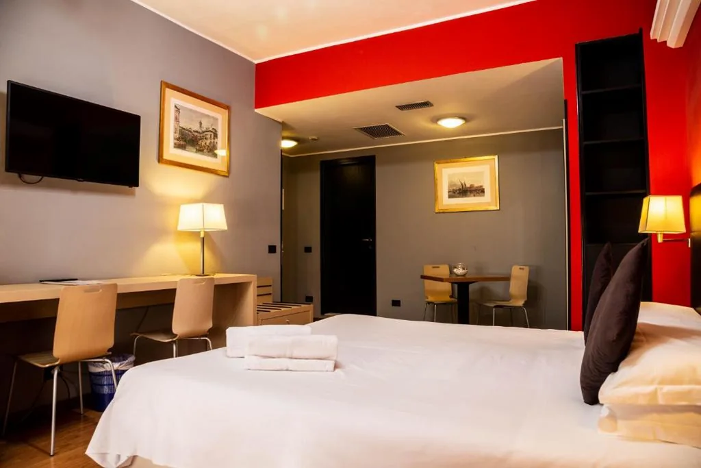 Double Room with Extra Bed — Hotel Berlino