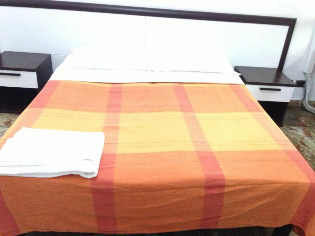 Double Room with Shared Bathroom — Villamelchiorre 1