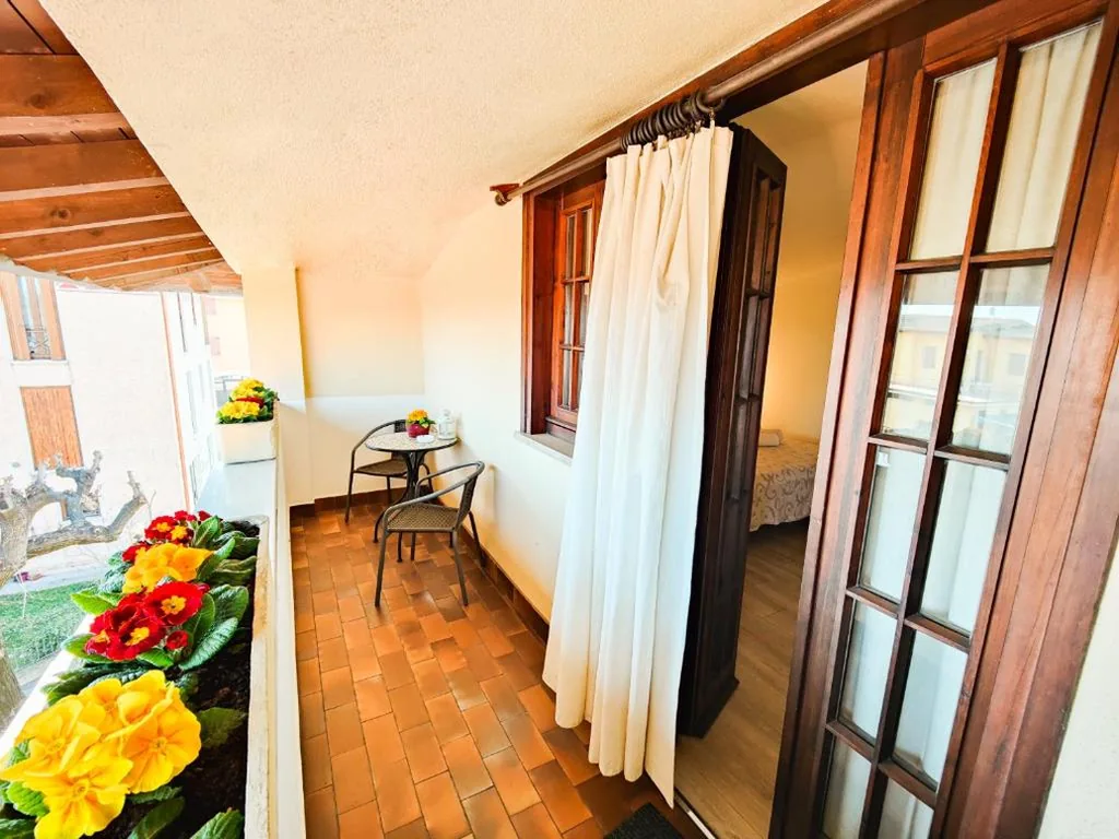 Camera Matrimoniale con Terrazza — Albergo B&B Tenesi