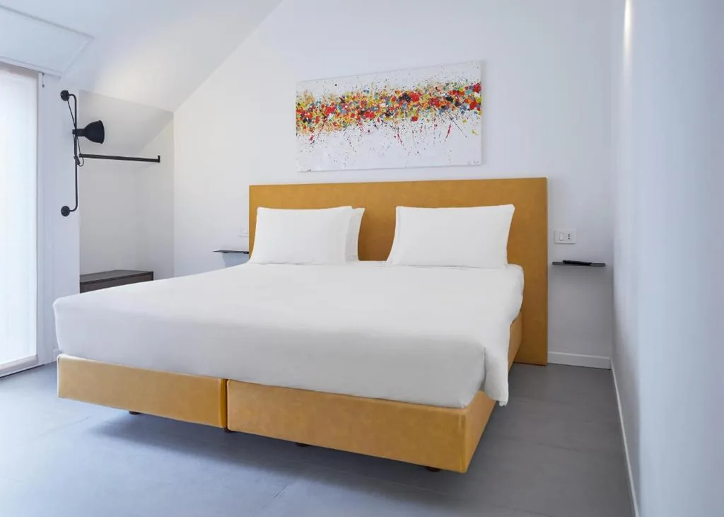 Double Room with Terrace — DoorMI – Premium Suites and Apartments