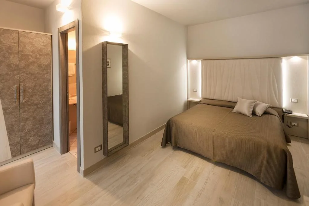 Double Room with Terrace — Hotel Livia