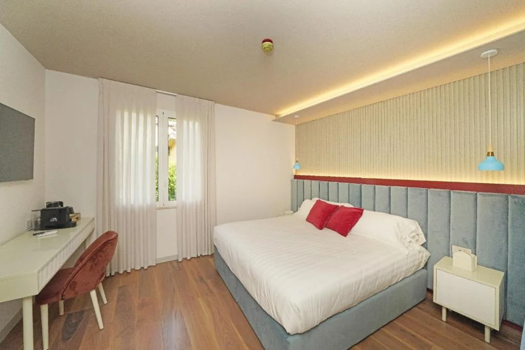 Double Room with Spa Bath — Hotel Unico by Dori
