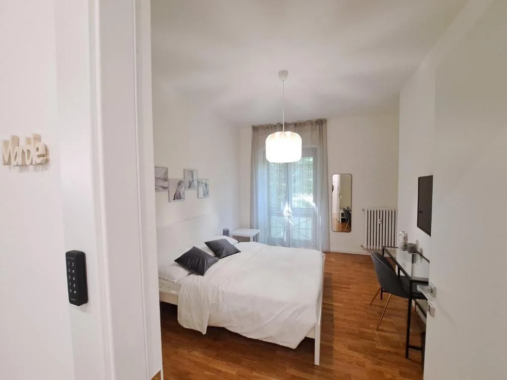 Double Room with Garden View — IL BALCONE NEL PARCO – rooms with private bathroom