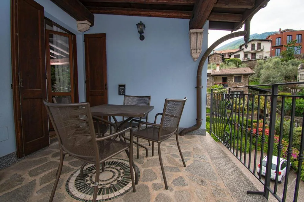 Camera Matrimoniale con Vista Lago — Albergo Ristorante Conca Azzurra