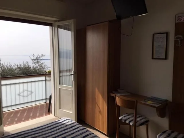 Double Room with Lake View — Belvedere Hotel & Villa