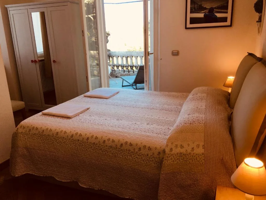 Double Room with Lake View and Terrace — Villa Varenna