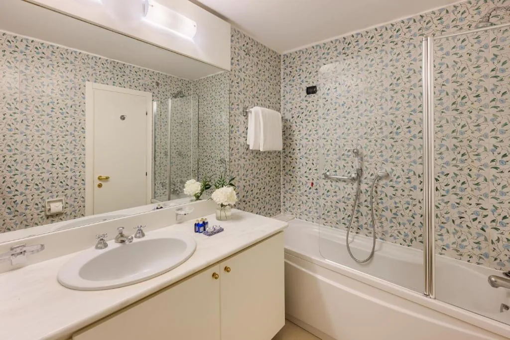 Camera Matrimoniale con Vista Lago — Hotel Barchetta Excelsior