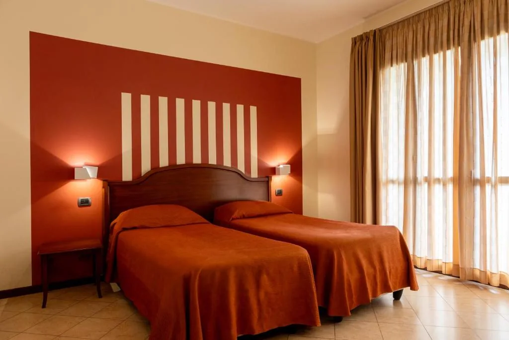 Double Room with Lake View — Hotel Mariuccia