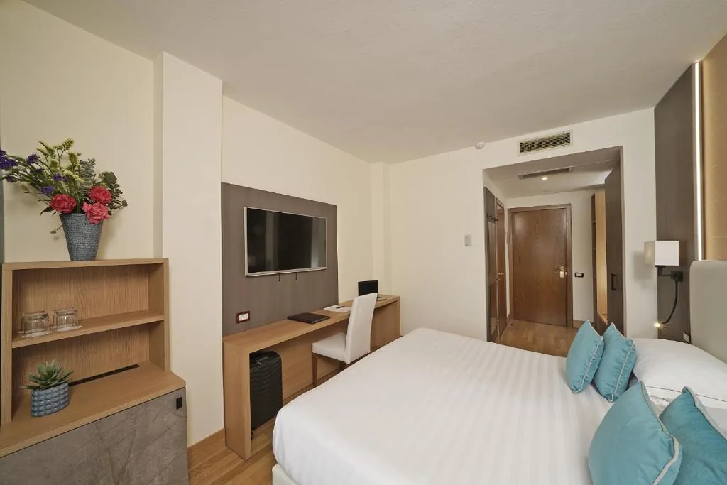 Double Room with Lake View — Hotel Vigna