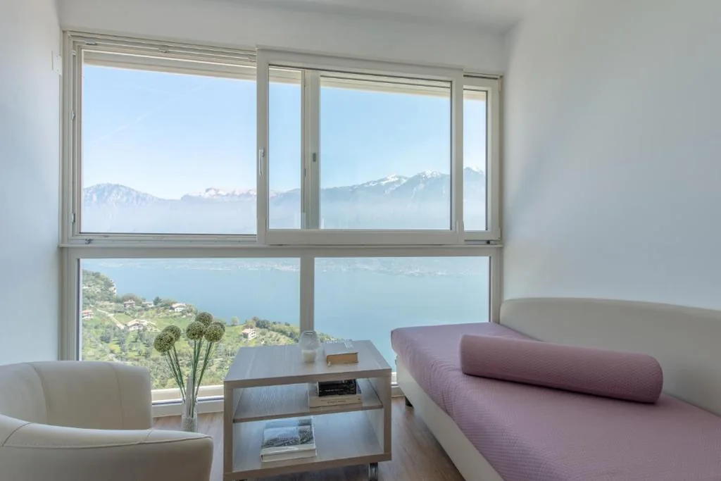 Camera Matrimoniale con Vista Lago — Village Hotel Lucia
