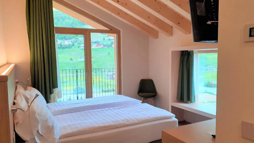 Double Room with Mountain View — Livì Family Hotel