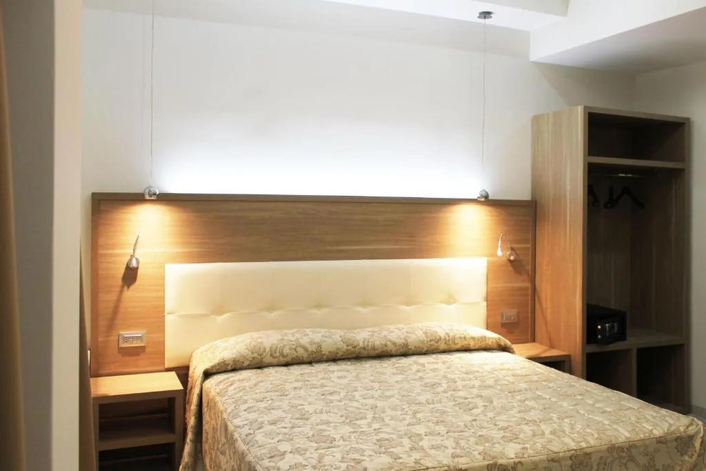 Double Room — CSI Group – Hotel Metropoli