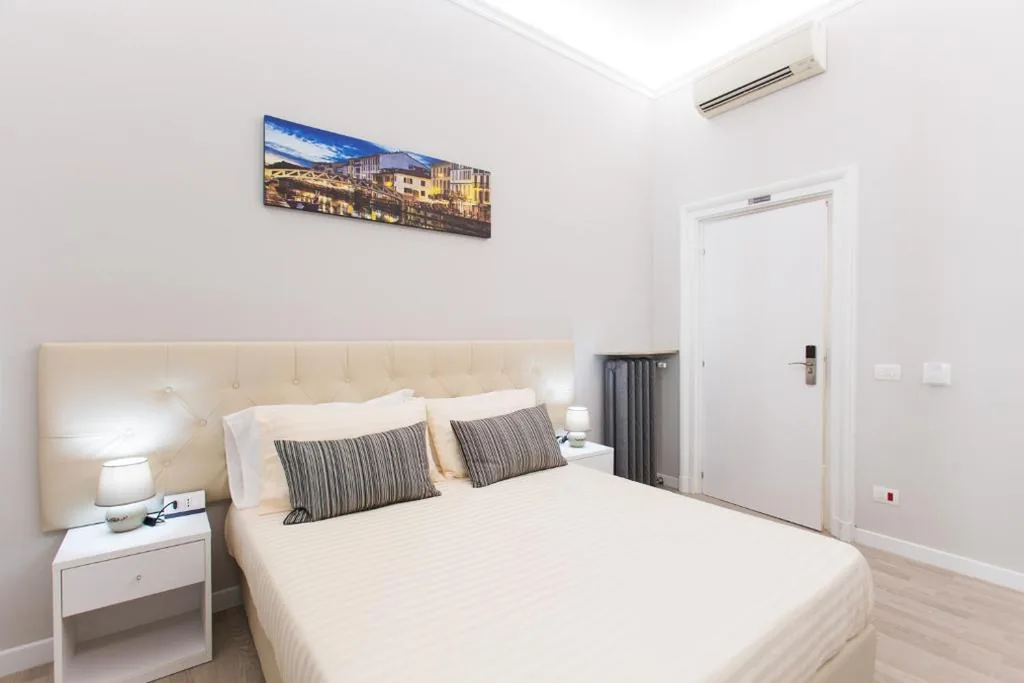 Deluxe Double Room — 4Rooms Milano