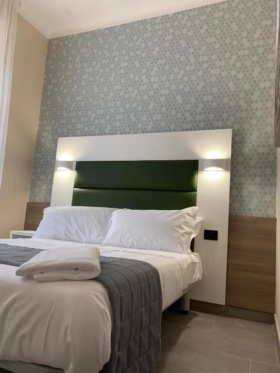 Deluxe Double Room with Balcony — Aparthotel San Gregorio 45
