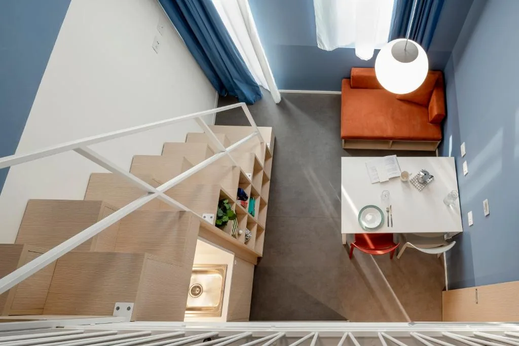 Camera Matrimoniale Deluxe con Balcone — aparto Milan Ripamonti